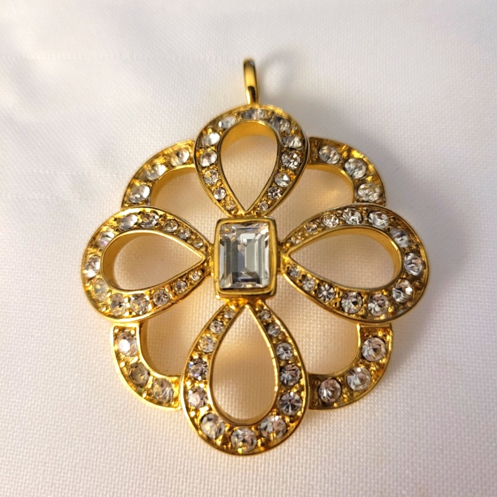 Monet Pendant